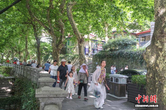 投注：炎炎夏日 清涼廬山避暑旅遊正熱