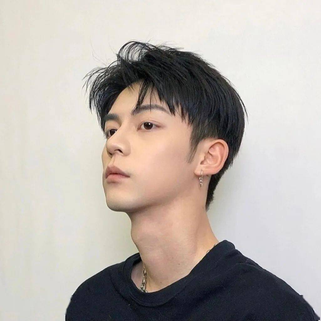 {Online Casino}(男士短发发型2022最新图片)